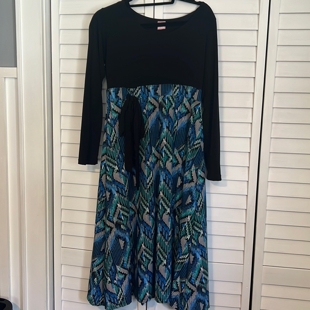 Lady’s dress only wore once